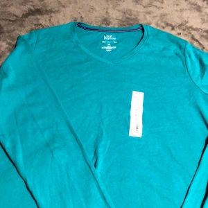 NWT Green Long sleeve V Neck tee sz XXL